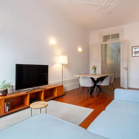 Lovelystay - Aurora Heights Oporto