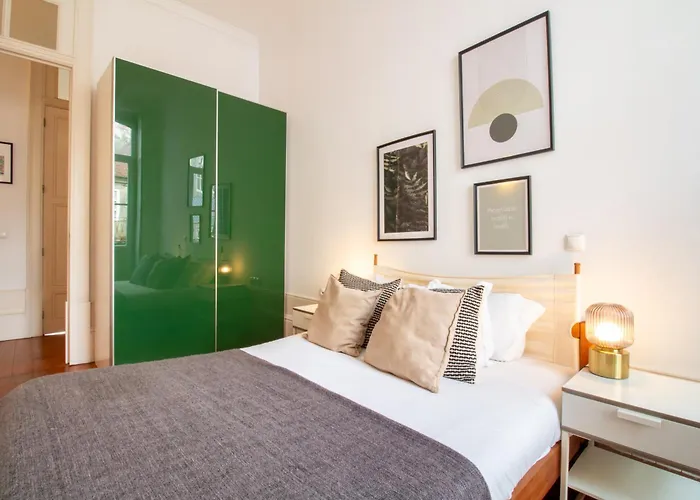 Lovelystay - Aurora Heights Apartament