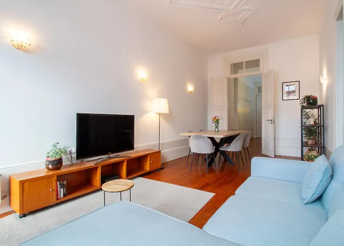 Lovelystay - Aurora Heights Porto