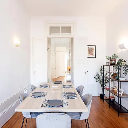 Lovelystay - Aurora Heights Apartment Porto