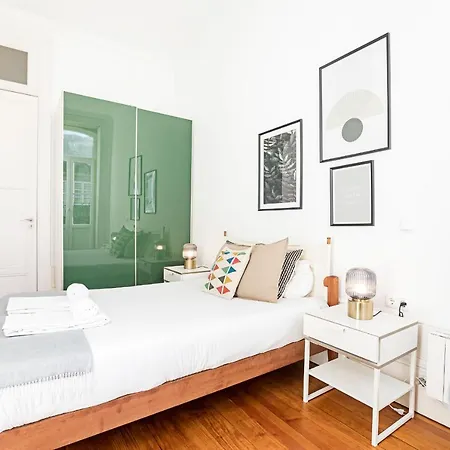 Lovelystay - Aurora Heights Apartment Porto